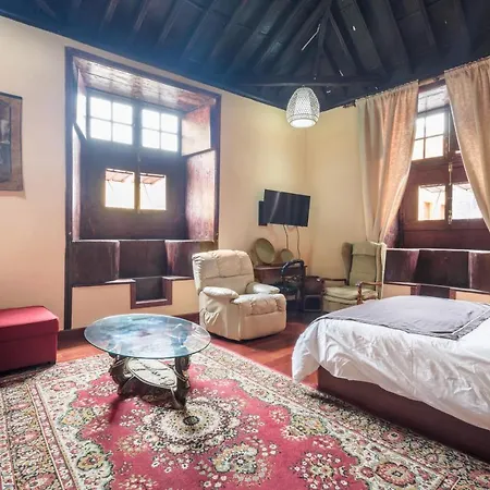 Casa Tradicional Canaria - I *